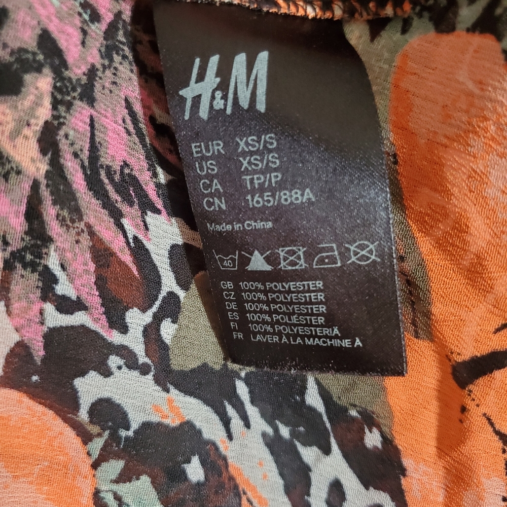 H&M DRESS - Picture 8 of 9